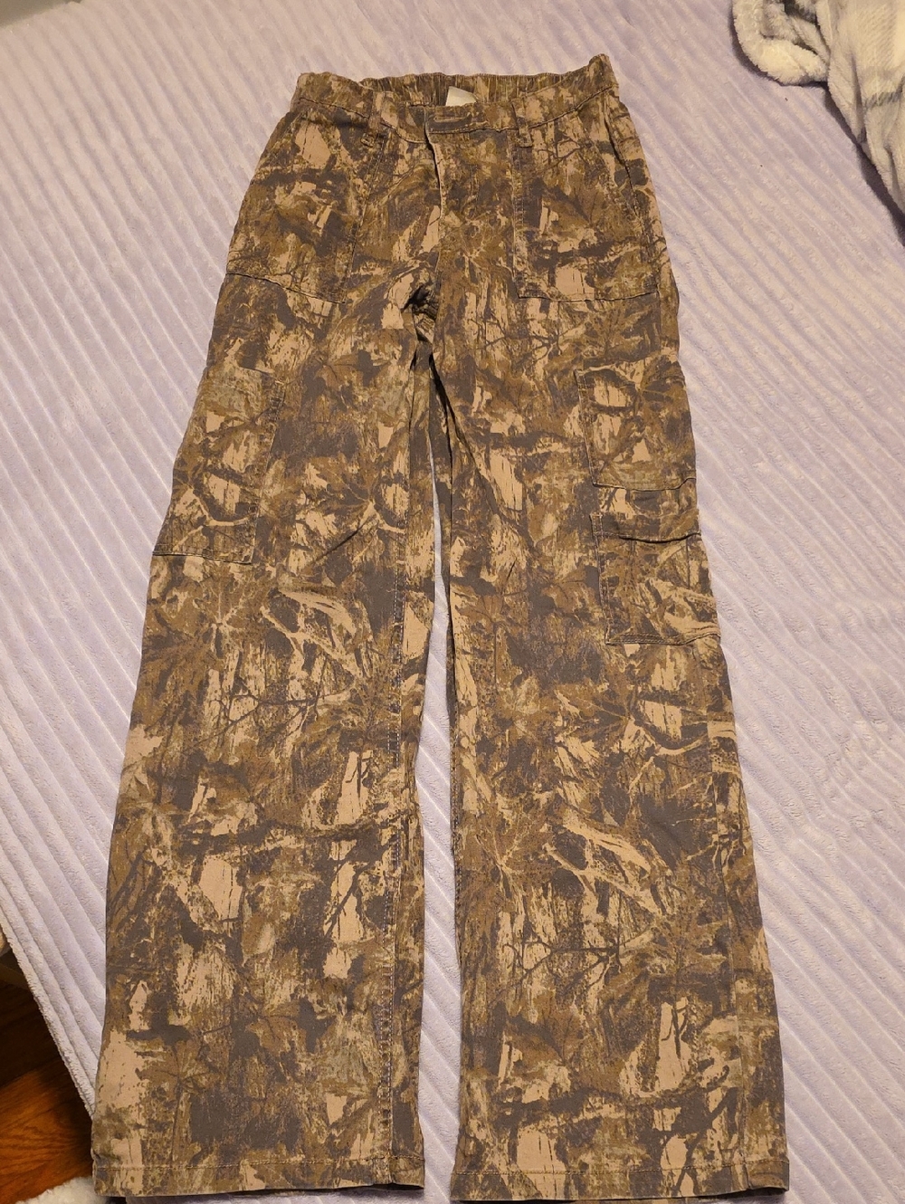 No Boundaries Women's Straight Leg Camo Jeans - Brown/Gray